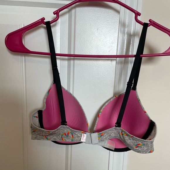 🍭🎄🍭Adorable vs pink holiday candy cane bra 36b🍭🎄🍭 - Picture 2 of 7